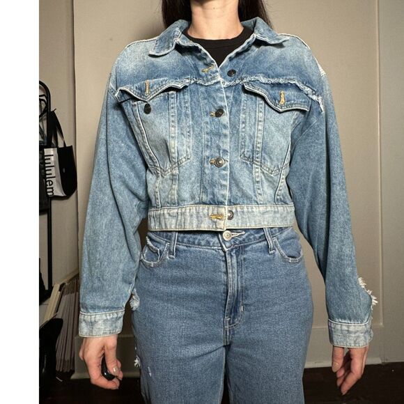 Free People Cropped Denim Jacket Size Medium - Picture 4 of 5